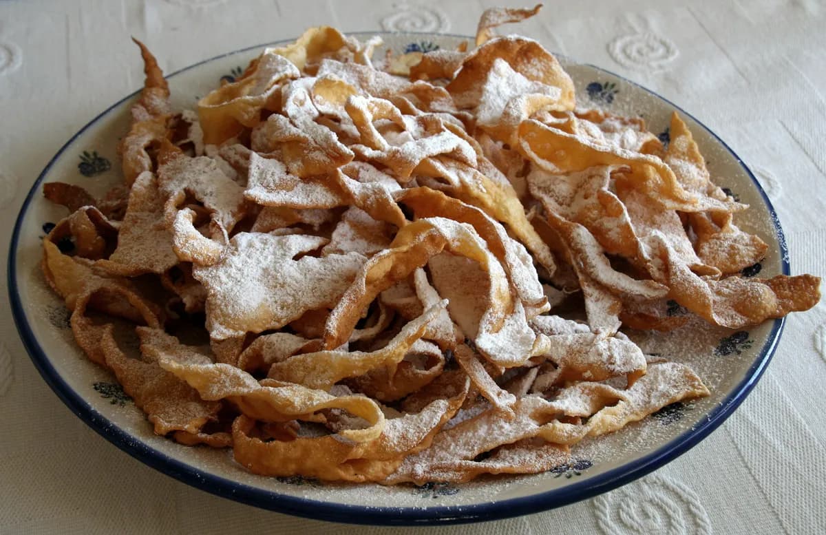 Fried pastry twists