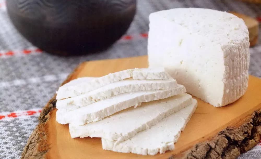 Pressed cottage cheese