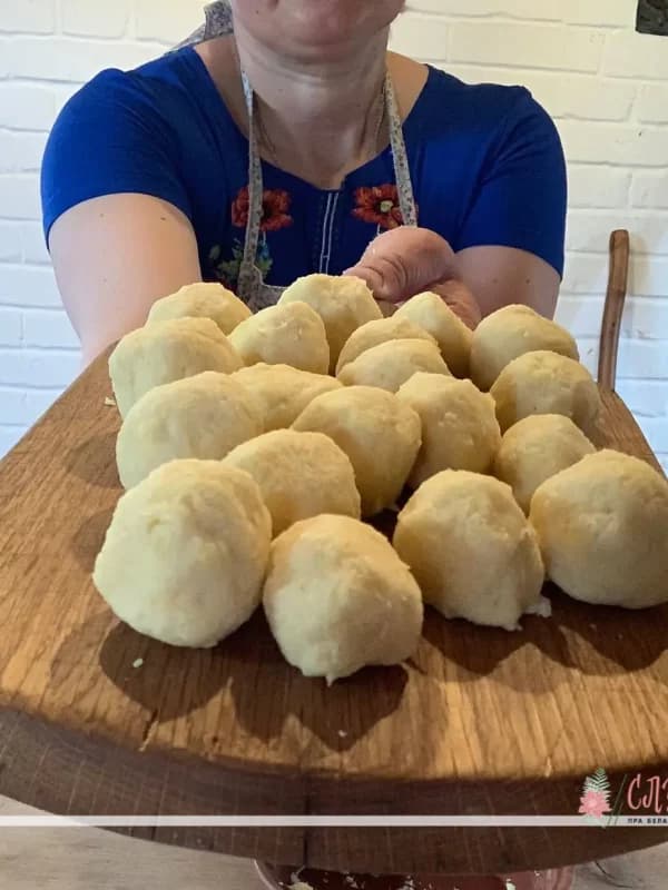 Boiled potato dumplings