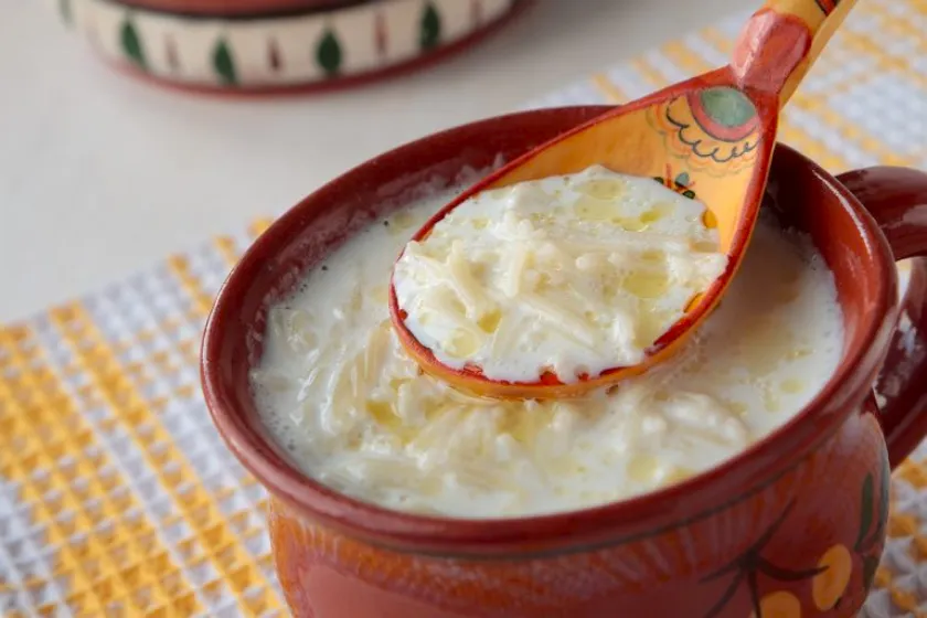 Milk soup with dough pieces